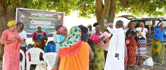 Christmas with Sauka Widows — photo 2