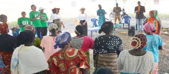 Christmas with Sauka Widows — photo 3